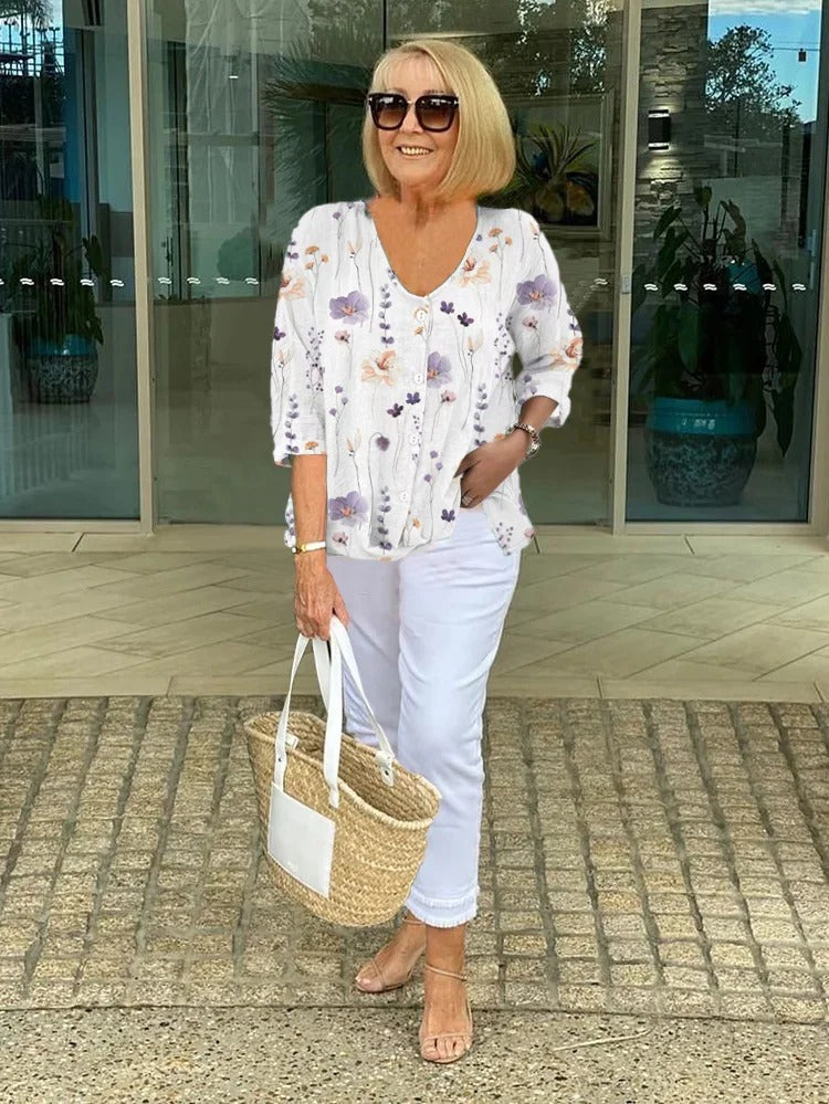 TILLY | FLOWING FLORAL BLOUSE WITH FLATTERING DRAPE